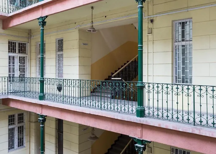 Oktober 6 Apartament *